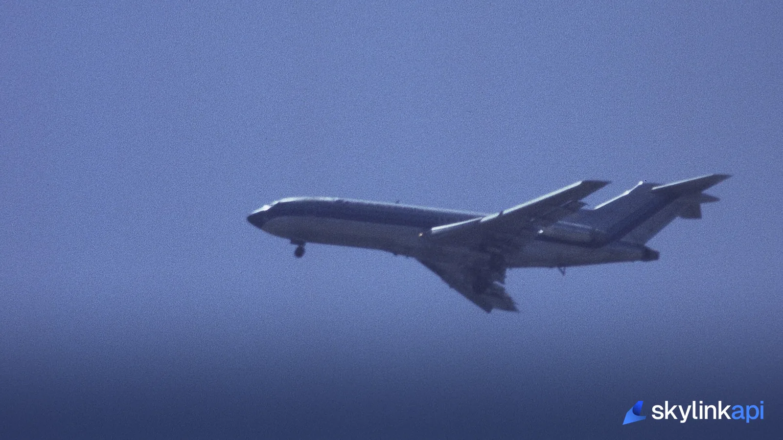 An Eastern Air Lines Boeing 727 on approach