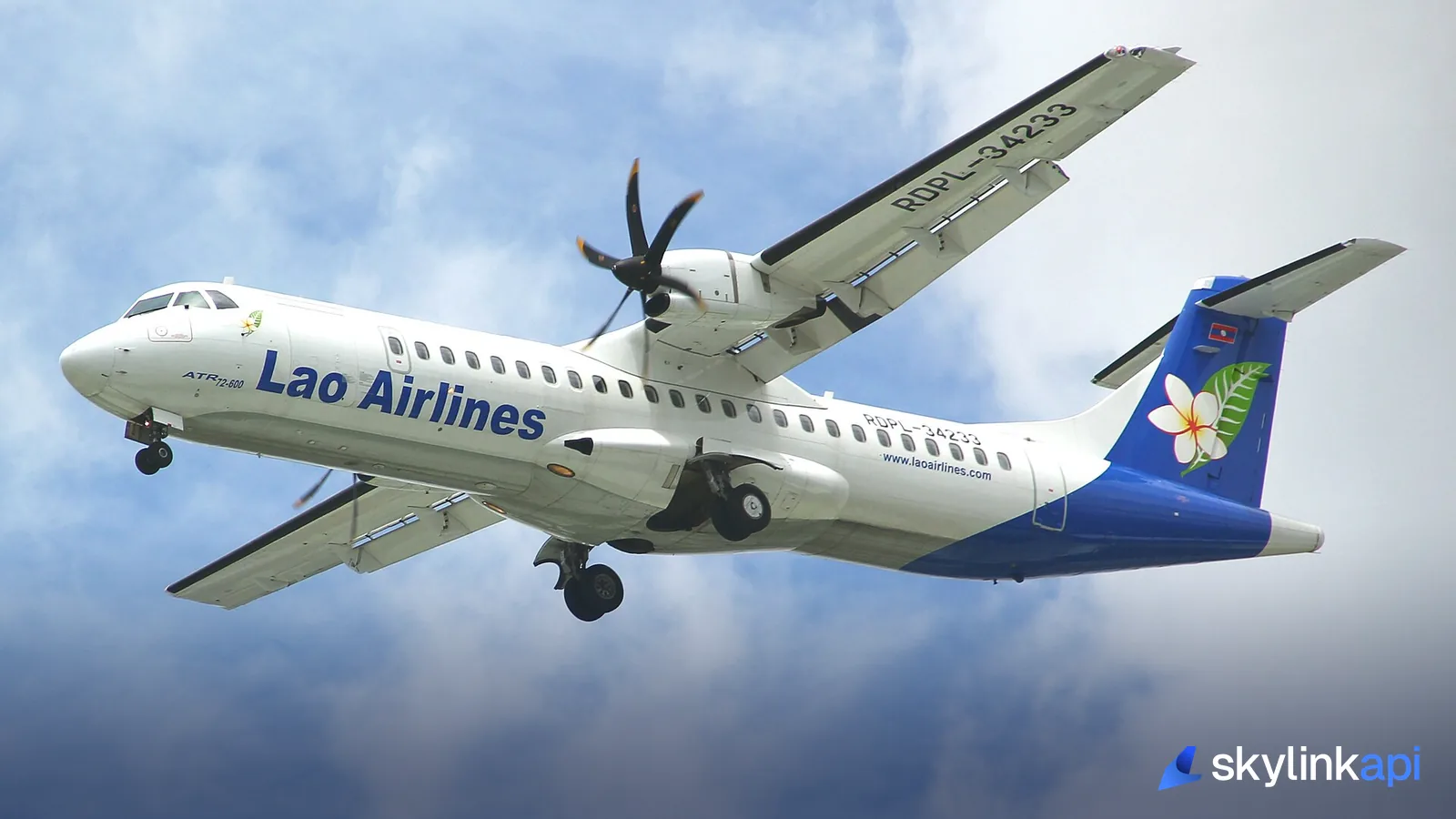 A Lao Airlines ATR 72-600
